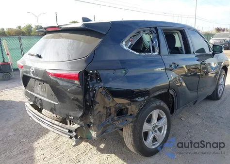 2022 Toyota Highlander Le z USA, uszkodzony, nr VIN 5TDZZRAH8NS102950